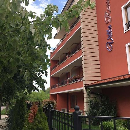 Villa Rossa Apartments Равда Экстерьер фото