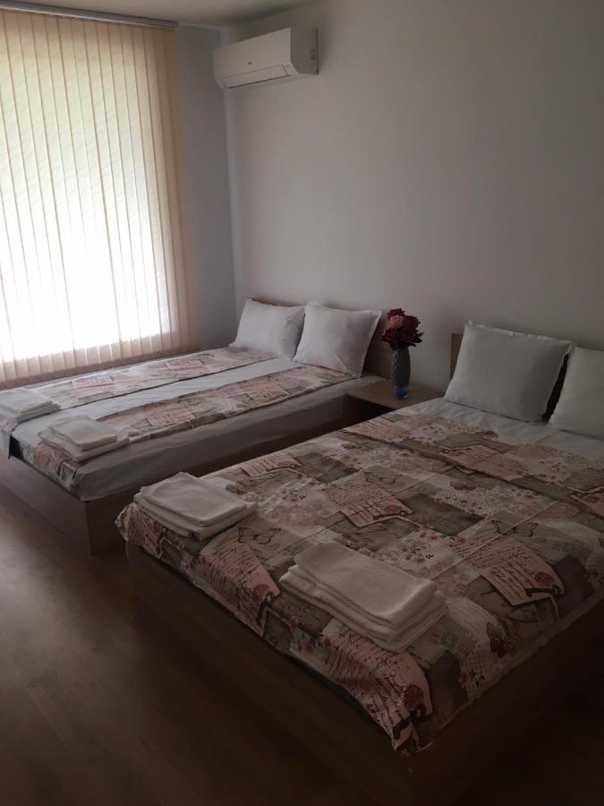 Villa Rossa Apartments Равда Экстерьер фото