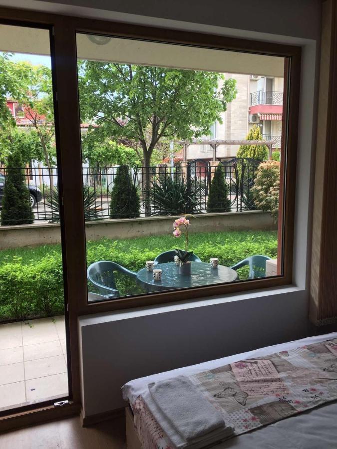 Villa Rossa Apartments Равда Экстерьер фото