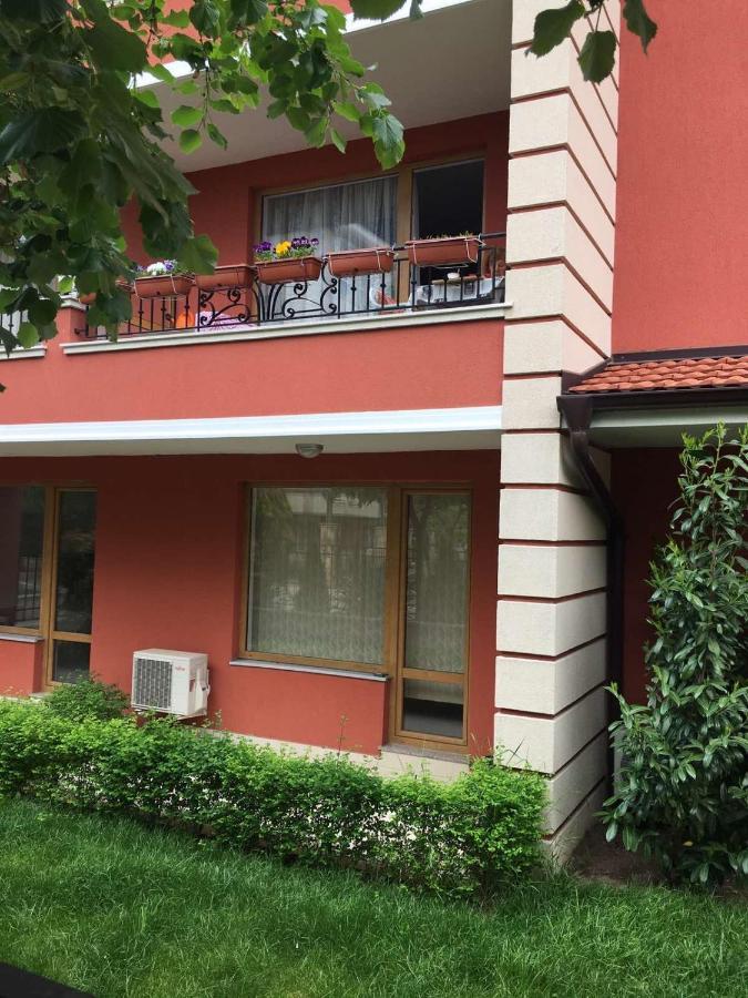 Villa Rossa Apartments Равда Экстерьер фото