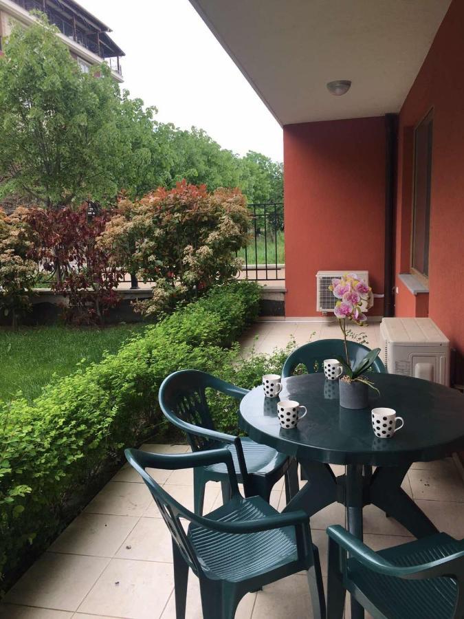 Villa Rossa Apartments Равда Экстерьер фото