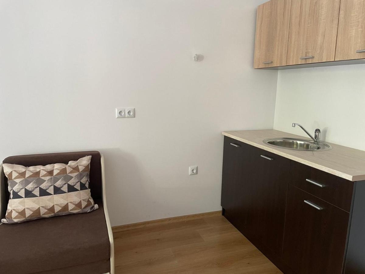 Villa Rossa Apartments Равда Экстерьер фото