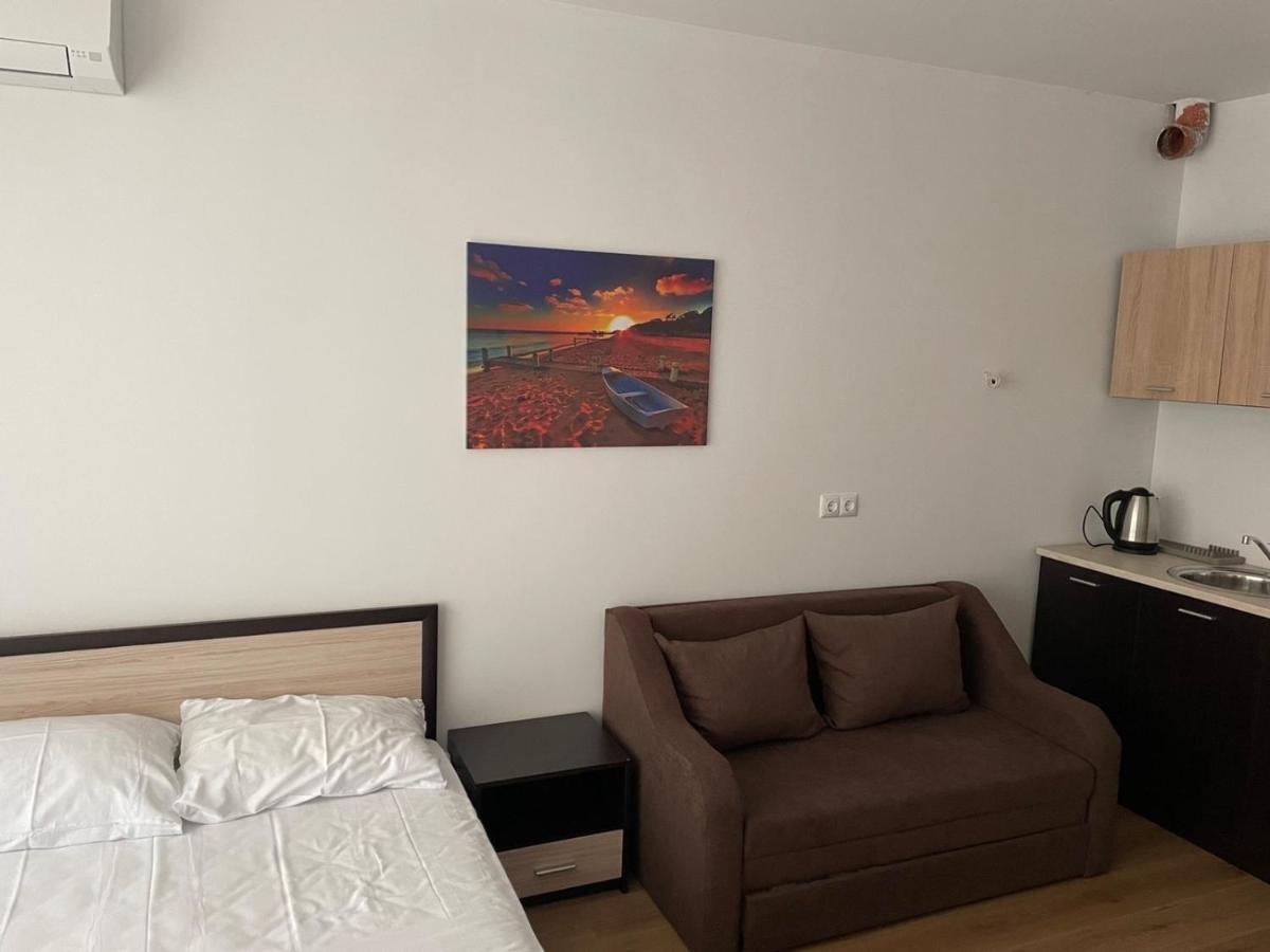 Villa Rossa Apartments Равда Экстерьер фото